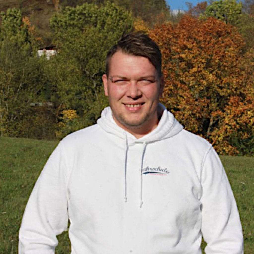 Pascal Büttner, Fahrlehrer